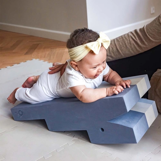 Supporto per i più piccoli: posizione a pancia in giù e relax