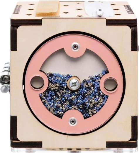 Finestrina sensoriale con perline