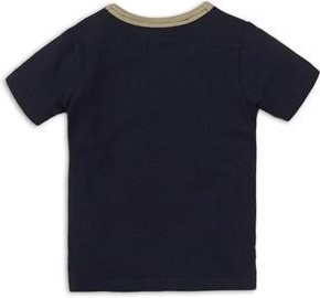 Bordo a costine sul collo per una forma stabile
