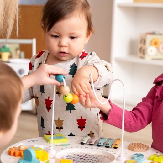 Gioco che favorisce la motricità fine