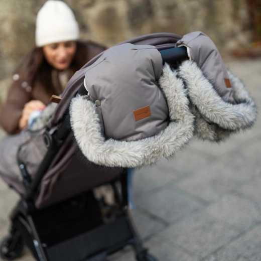Fissaggio universale per qualsiasi passeggino