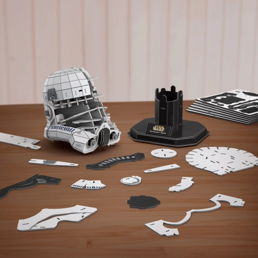 Assemblaggio semplice con pezzi pretagliati