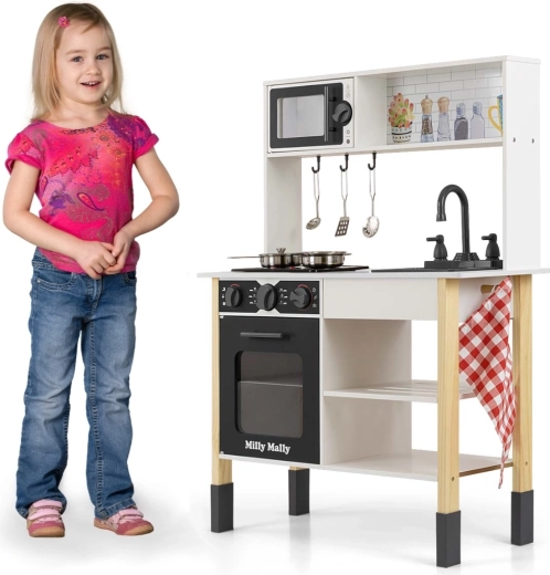 La cucina cresce con il bambino grazie alla regolazione dell’altezza