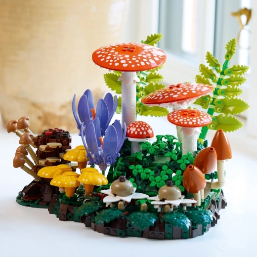Diorama del bosco ricco di dettagli
