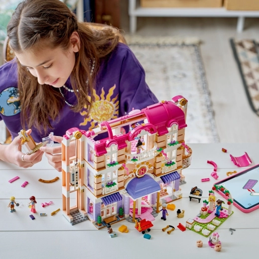 Costruzione comoda con l’app LEGO Builder