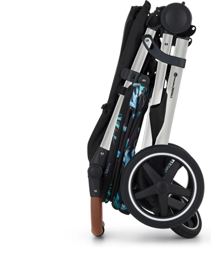 Chiusura compatta e dotazione ricca