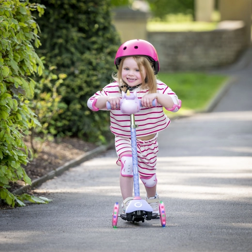 Design stabile a tre ruote e sterzo a bilanciamento