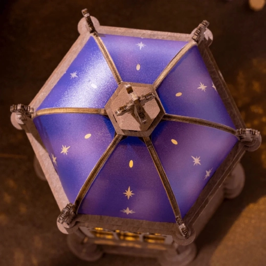 Cupola con stelle come cielo notturno