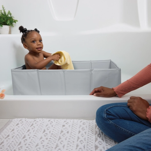 Bagnetto confortevole per il bambino in crescita