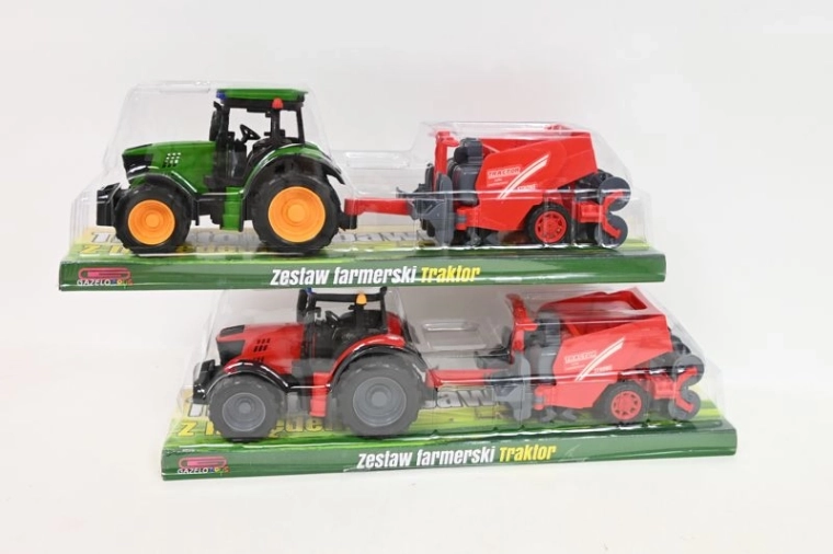 Trattore con attrezzo agricolo