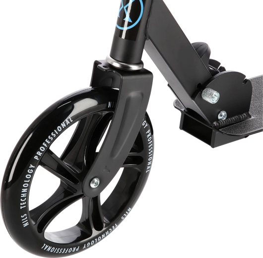 Guida veloce e fluida con ruote da 200 mm