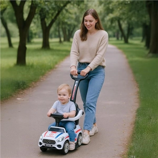 Dettagli realistici e pannello sonoro