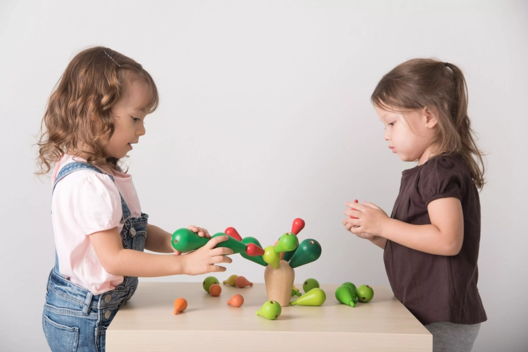 Gioco strategico di equilibrio per 1–4 giocatori