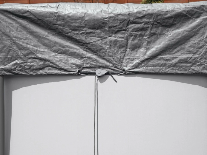 Fissaggio antivento con chiusura a cordino