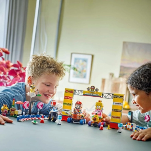 Esperienza interattiva con LEGO Super Mario