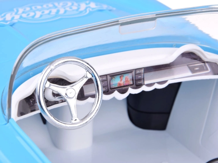 Interni dettagliati e elementi realistici