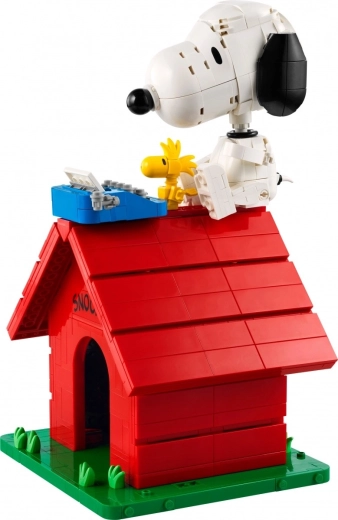 Snoopy posizionabile e più scene da esporre