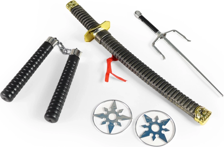 Set ninja con pugnale e accessori