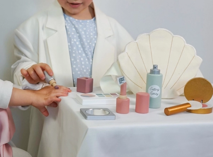 Ricco set di accessori per trucco e manicure