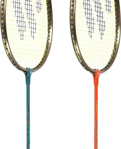 Comodità in campo e fuori con la custodia a tracolla