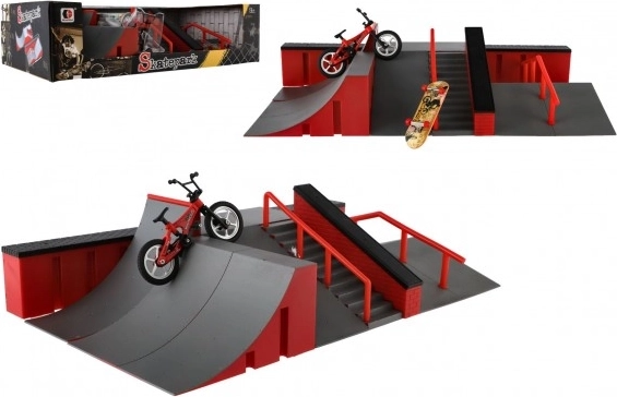 Set skatepark da dita con rampe, BMX e skateboard
