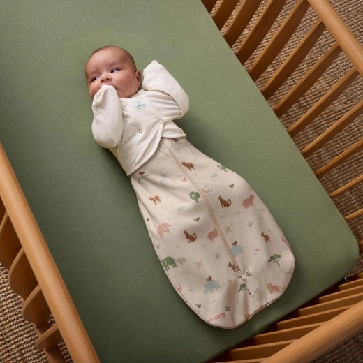 Cambio pannolino facile grazie alla zip bidirezionale