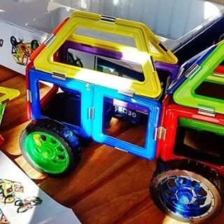 GeoSmart camion spaziale – costruzione magnetica da 42 pezzi