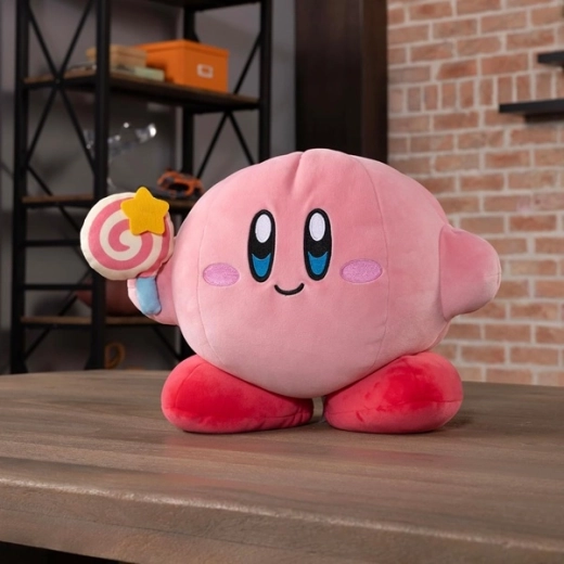 Peluche delicato e dettagli ricamati