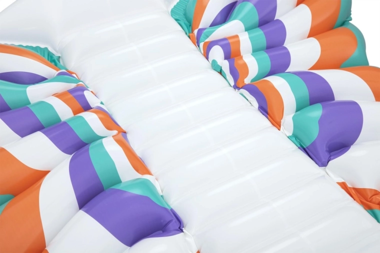 Supporto confortevole grazie alla sezione centrale a coste