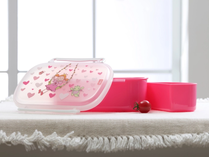 Scomparti separati per una merenda fresca