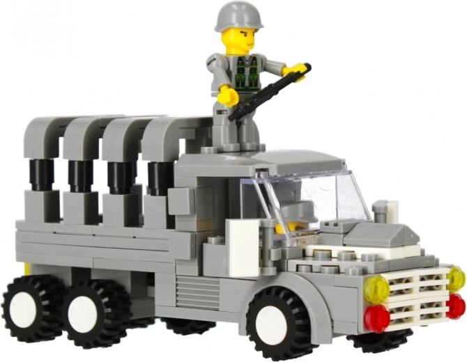 Camion militare realistico a sei ruote