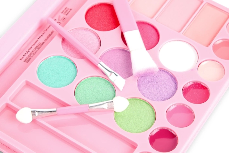 Palette colorate per trucchi creativi