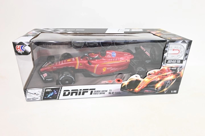 Formula da corsa RC con pacco batteria