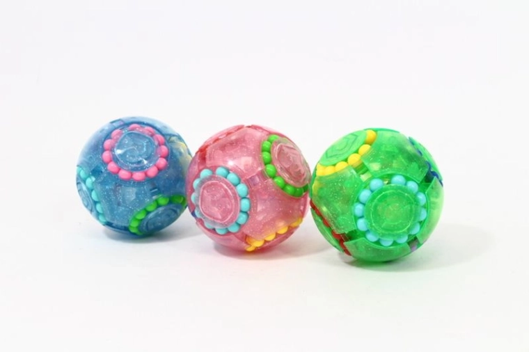 Dimostrazione di abilità – pallina con palline colorate