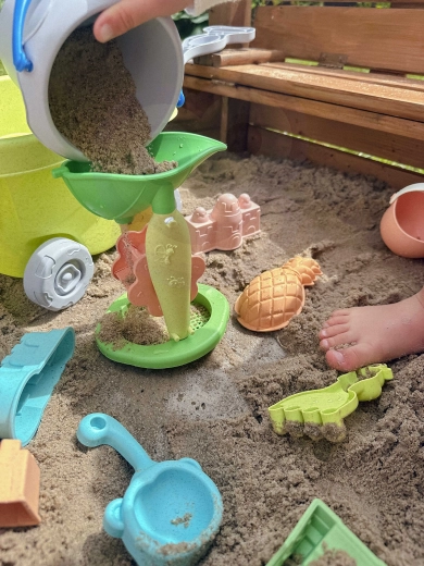 Mulino con setaccio per acqua e sabbia