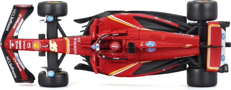 figurina del pilota nell’abitacolo