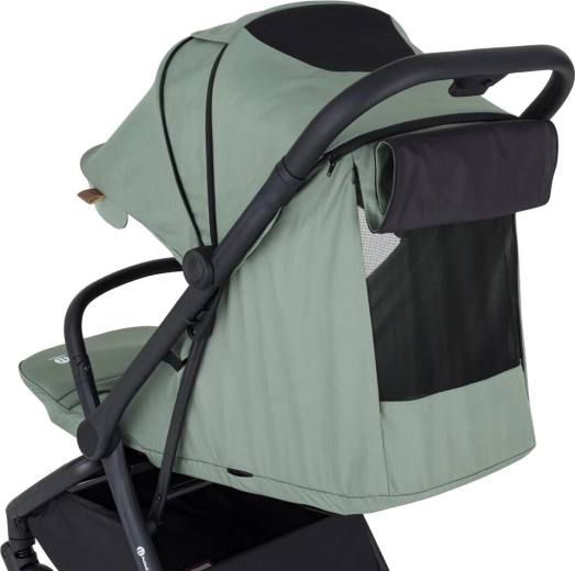 Ampia capottina con UPF 50+ e ventilazione