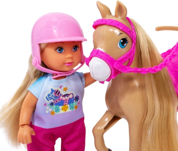Evi amazzone e cavallo