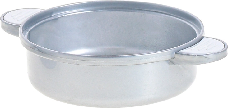 Stoviglie da cucina per un gioco realistico