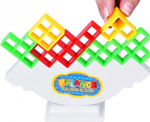 Piattaforma oscillante per un gioco avvincente