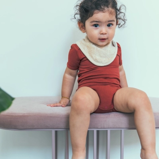 Delicato sulla pelle del bambino, adatto per ogni giorno