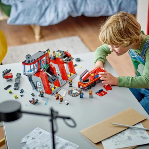 Costruzione intuitiva con l’app LEGO Builder