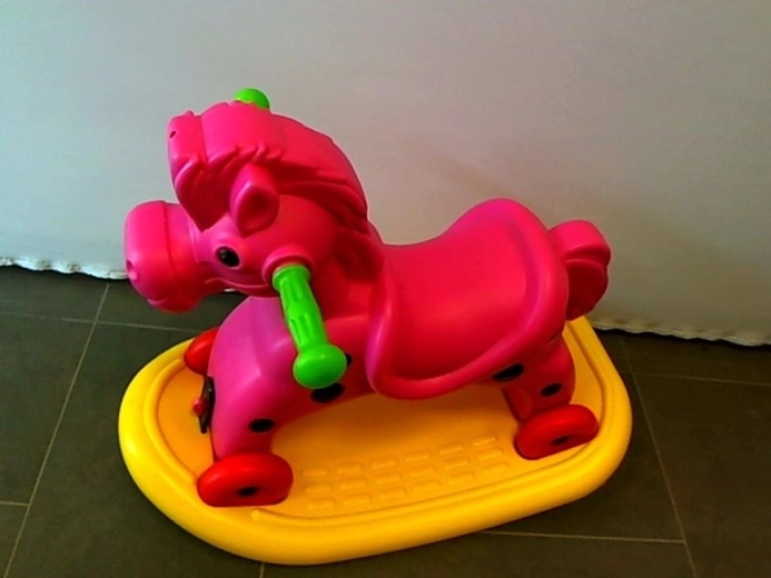 Cavallino a dondolo 2 in 1 e cavalcabile
