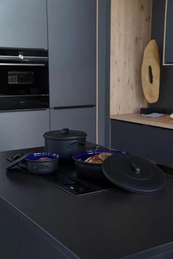 Universale per tutti i tipi di piani cottura