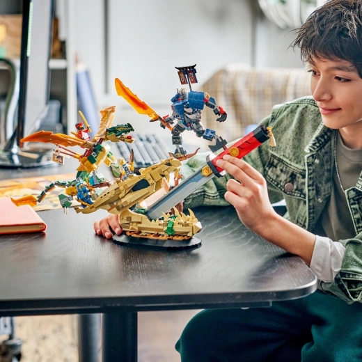 4 minifigure per le storie NINJAGO