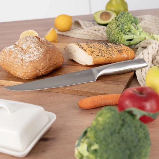 Lunghezza lama 20 cm per ingredienti più grandi