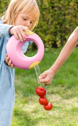 Quut set da giardinaggio per bambini con palla, annaffiatoio, rastrellino e paletta giallo e rosa