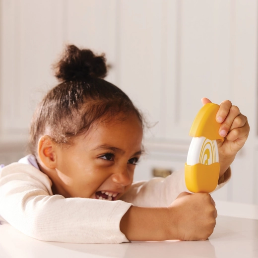 Plastica resistente e dimensioni adatte alla mano dei bambini