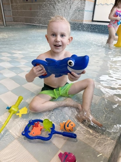 Divertimento in piscina e in vasca