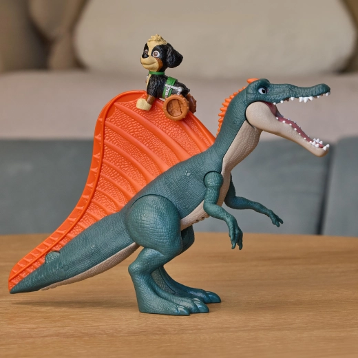 Rex scivola lungo il dorso
